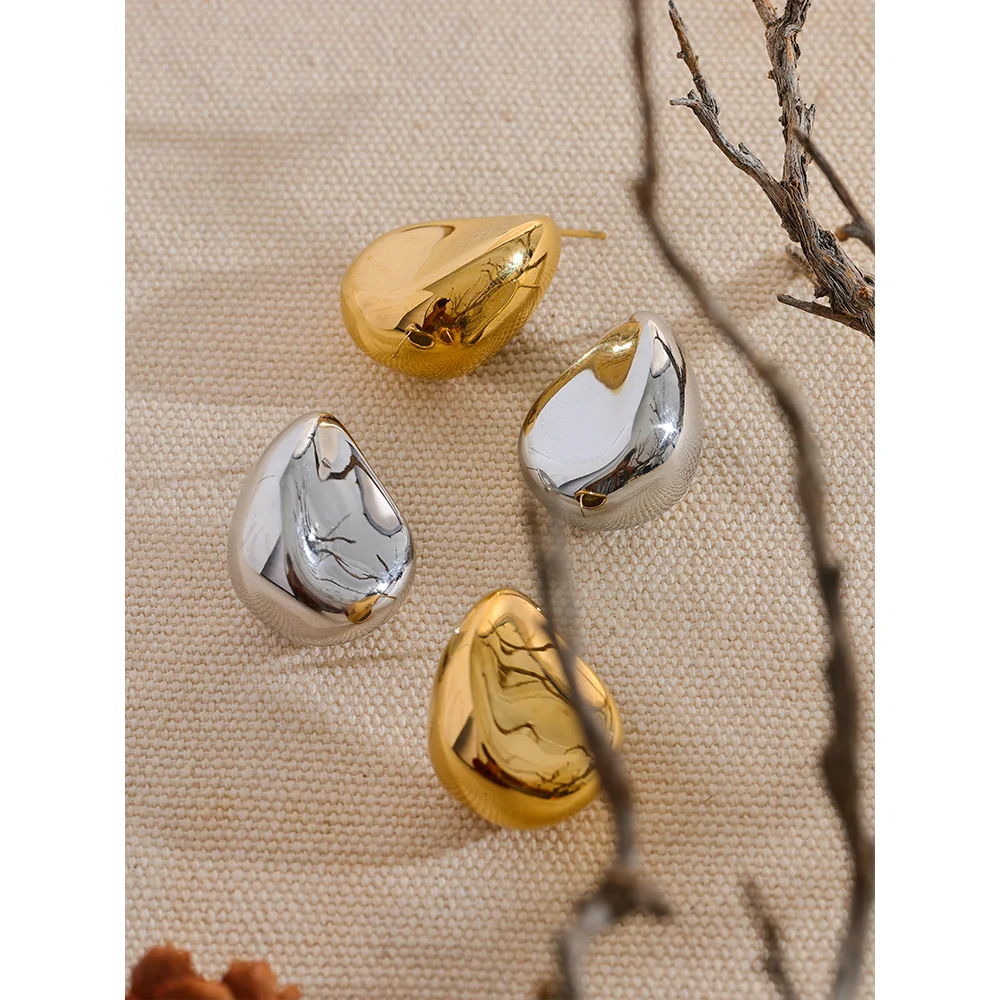 Vintage Hollow Stud Earrings 18K Gold Plated Waterproof