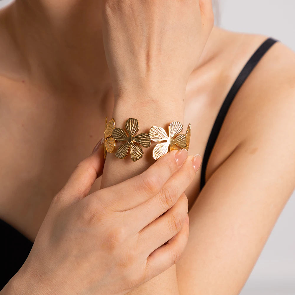 Flower Bracelet/Earrings/Ring Waterproof 18K Gold Plated